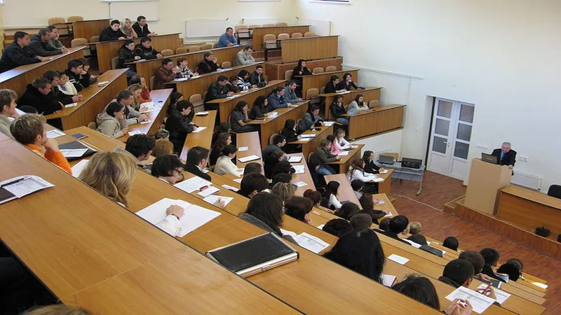 Cum poate să obţină un student bursa socială - Foto: Wikimedia/CC-BY-2.5