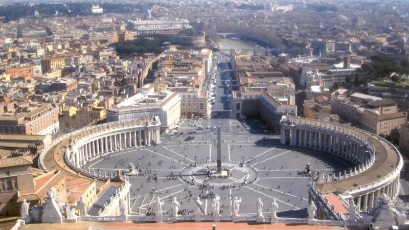 Doi episcopi polonezi, sacționați de Vatican pentru mușamalizarea unor abuxuri sexuale cu minori. / Foto: digi24.ro