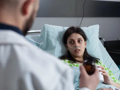 Femeie în spital - Foto: Freepik