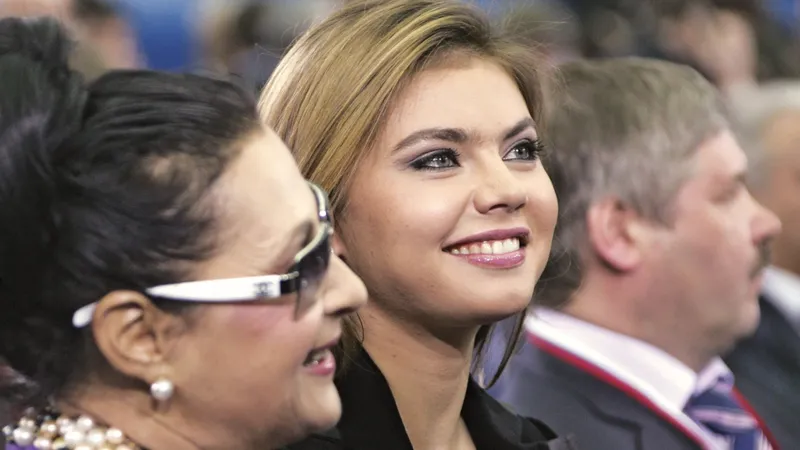 Despre Alina Kabaeva se crede că este iubita liderului de la Kremlin cu care ar avea 4 copii - Foto: newsweek.com