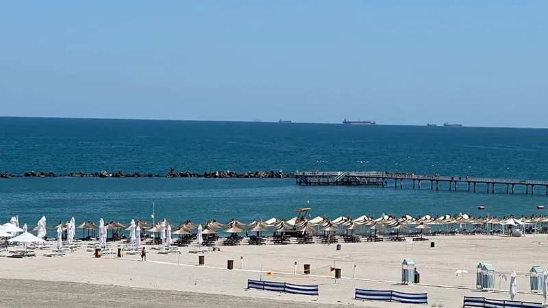 Mamaia părăsită de turiști / FOTO - Newsweek