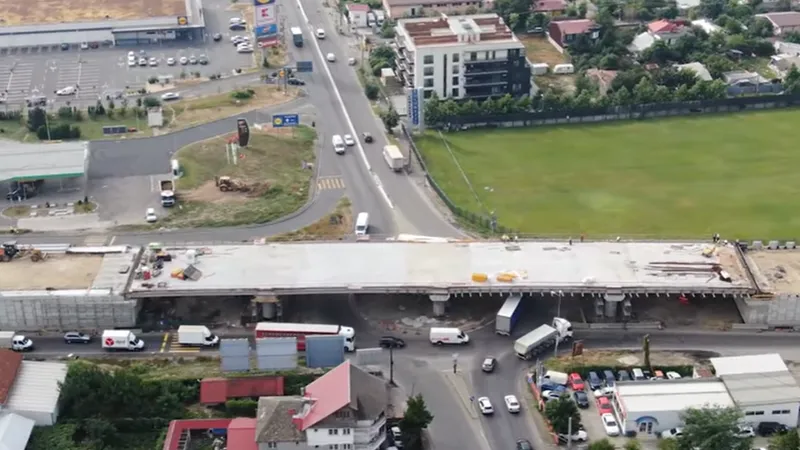 VIDEO O treime din Pasajul Mogoșoaia trebuie terminat în 60 zile. Se lucrează în două schimburi
