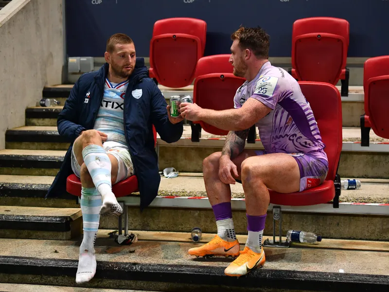 Finn Russell  (Stânga) și Stuart Hogg sunt colegi de echipă la naționala Scoției și doi dintre jucătorii cheie ai echipelor la care joacă  Foto: BT Sport Rugby