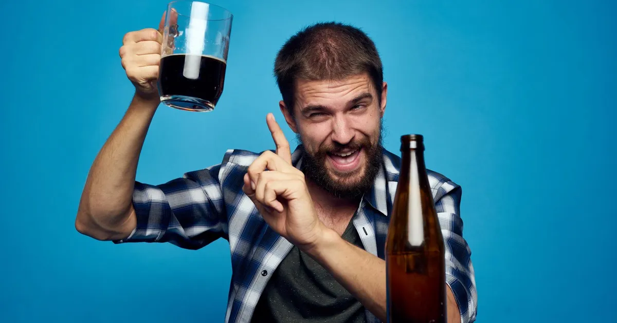 Alcoolul crește riscul de demență. Ce spun medicii și cât alcool ai ...