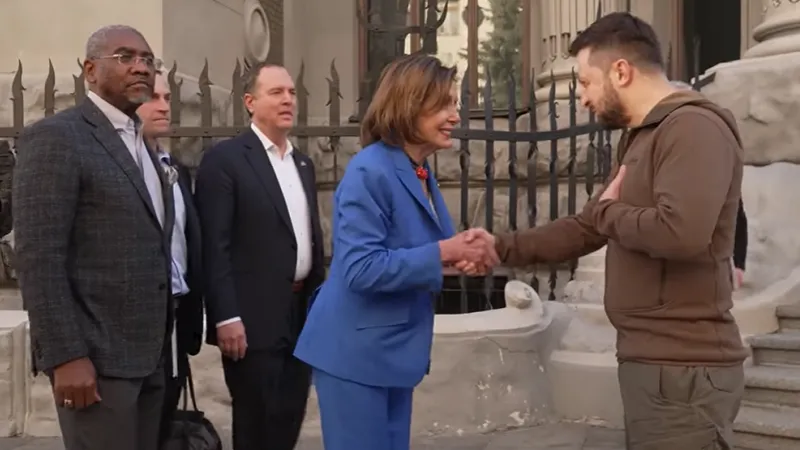 Nancy Pelosi și o delegație a Congresului SUA, vizită surpriză la Kiev Foto: captură Facebook