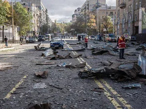 Atacul nemilos ar Rusiei de luni l-ar fi costat pe Putin 700 de milioane de dolari, potrivit Forbes  - FOTO: Twitter/andriy_ht