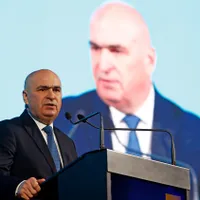 Președintele interimar Ilie Bolojan a semnat primul decret oficial. Pe cine și-a ales consilier: FOTO - Profimedia(imagine cu rol ilustrativ)