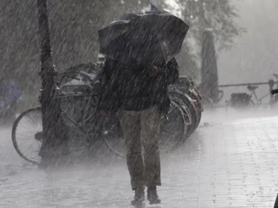 METEO Revin ploile în România. Județele care sunt sub cod galben de descărcări electrice - Foto: Arhiva (imagine cu rol ilustrativ)