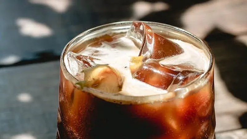 Cât va costa o Coca-Cola, de la 1 ianuarie - Foto: Pexels/Marta Dzedyshko