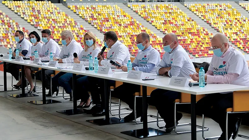 Celebra imagine în care Gabriela Firea anunța un studiu medical, dar la masă cu ea erau doar primarii de sector