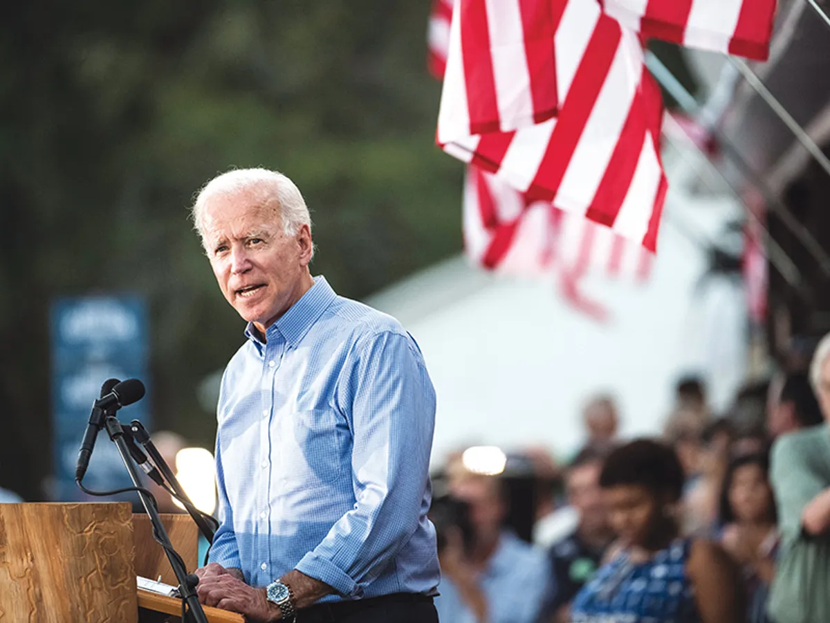 Democratul Joe Biden pare să aibă prima șansă în fața lui Donald Trump, dar președintele SUA în funcție dispune de arme politice redutabile