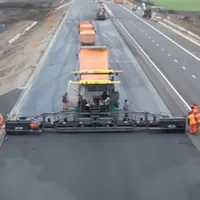 Când vor „zbura” șoferii pe autostrada A7 de la Buzău la Focșani? Lucrările pe lotul 3, la 85% - Foto: captură video