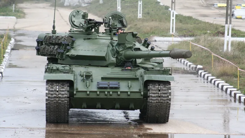 Tanc T-85