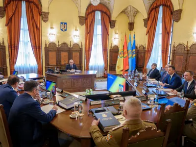 Ședință CSAT după summit-ul de la Paris: Ilie Bolojan: ”Trebuie să ne asumăm un rol mai important” - Foto: Administrația prezidențială