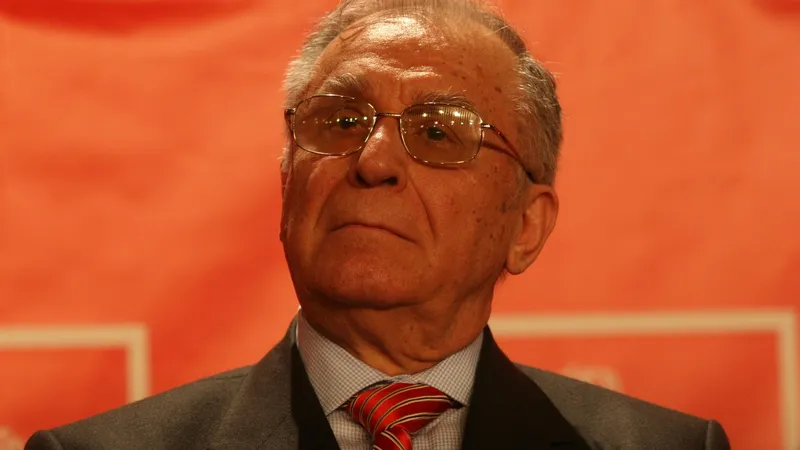 Ion Iliescu, fostul președinte al României - Foto: Profimedia Images
