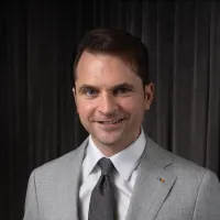 Burduja: Cred că PNL trebuie să aibă candidaţi proprii - Foto: Facebook/Sebastian Burduja
