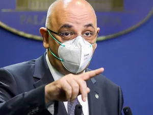 Raed Arafat, despre zvonul că oamenii care s-au vaccinat anti-COVID fac HIV: „Bazaconii”. / Foto: playtech.ro