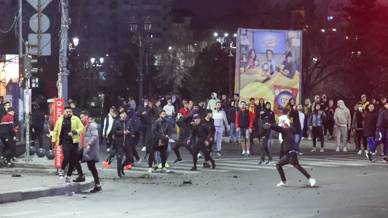 Fanii AUR nu se lasă: vorbesc în gupuri despre „o revoluție” anti-restricții în București. Sursă imagine: Inquam Photos - Bogdan Ioan Buda
