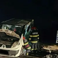 Planul roșu de intervenție activat după ce un microbuz și un autoturism s-au ciocnit. Victime? - Foto: ISU
