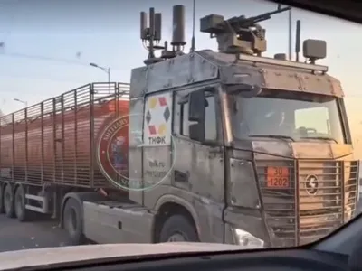 VIDEO Scene din Mad Max pe podul lui Putin. Măsurile disperate la care apelează rușii pentru a transporta combustibil în Crimeea