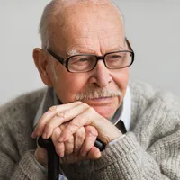 Cine sunt cei 90.000 de pensionari care vor ieși în stradă? Pensia le-a fost „tăiată” de Paște Foto: Freepik (fotografie cu caracter ilustrativ)