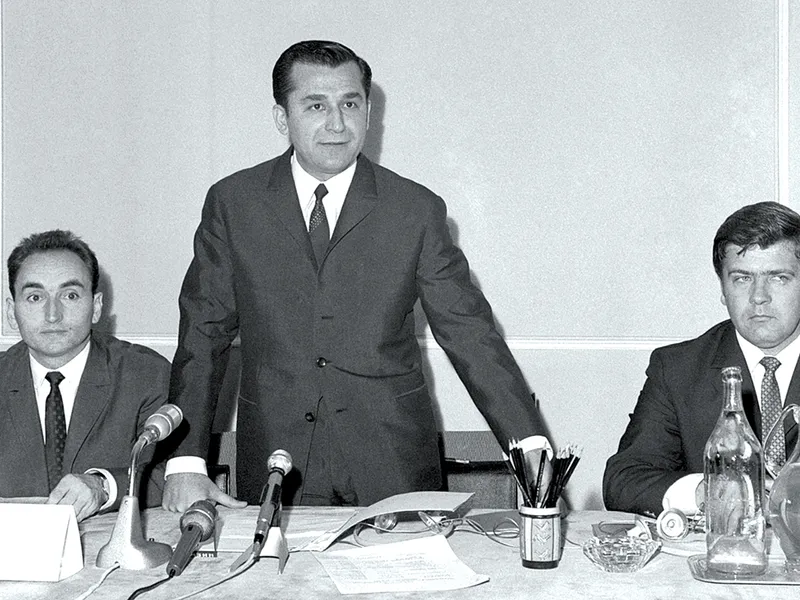 Ion Iliescu, la o masă rotundă cu tema „Tineretul și securitatea europeană“, în 1969 - Foto: Agerpres