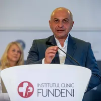 Cătălin Cîrstoiu a mers în vizită la spitalul Fundeni. Medicul atrage atenția asupra infrastructurii - Foto: INQUAM Photos / Ovidiu Micsik