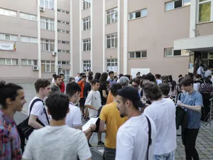 197 de elevi au absentat în București de la proba obligatorie a profilului de la Bacalaureat - Foto: Inquam Photos / Octav Ganea