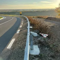 Tipic românesc! Lămpi solare și semne de circulație proaspăt puse, furate de pe un drum național - Foto: Arhivă / imagine cu caracter ilustrativ