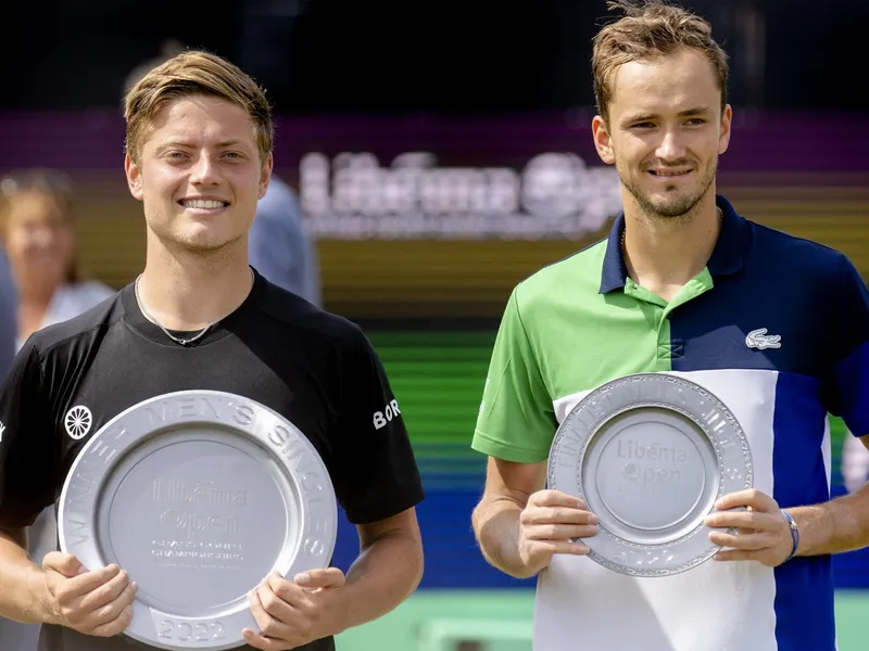 Rusul Daniil Medvedev a fost spulberat de obscurul jucător olandez Tim van Rijthoven în finala turneului de la s-Hertogenbosch - Foto: Profimedia Images