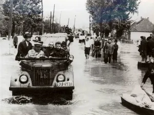 Ce spunea Ceaușescu la marile inundații din anii '70 - Foto: Fototeca online a comunismului românesc - cota 1/1970