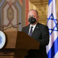 Aurescu: Asistăm la o intensificare a teoriilor conspirației și la distorsionări ale Holocaustului/FOTO: Facebook/BogdanAurescu