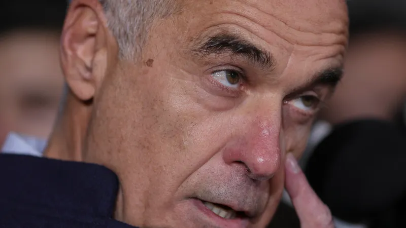 Case de pariuri, decizie radicală în privința lui Călin Georgescu. PSD va câștiga „Parlamentarele” - Foto: INQUAM PHOTOS / Octav Ganea