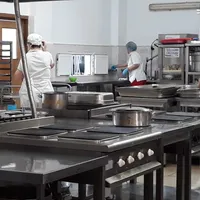 Cum e mâncarea din spitale? ANPC: „Moare şi boala în cantinele verificate”. / Foto: tomisnews.ro