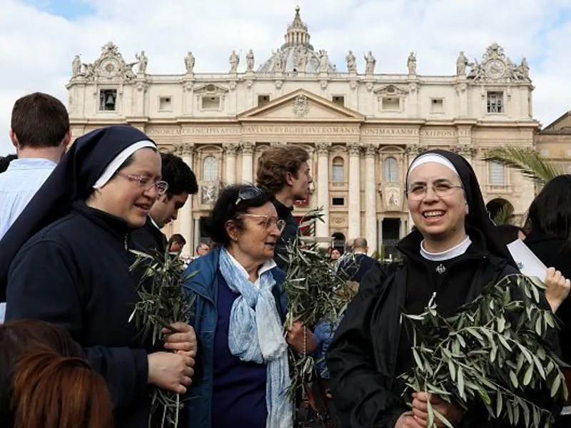 Participanți la slujba de Florii de la Vatican. Foto Getty Images