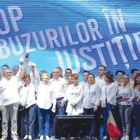 Călin Popescu Tăriceanu este, alături de Liviu Dragnea, unul dintre cei mai vehemenți critici ai DNA și luptă împotriva independenței Justiției