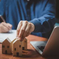 Impozitele locale ar putea crește cu 70%. Guvernul Bolojan pregătește reforma administrației publice - Foto: Profimedia images