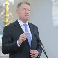 Iohannis și-a depus cererea de pensionare ca profesor. Postul său a fost scos la concurs - Foto: presidency.ro