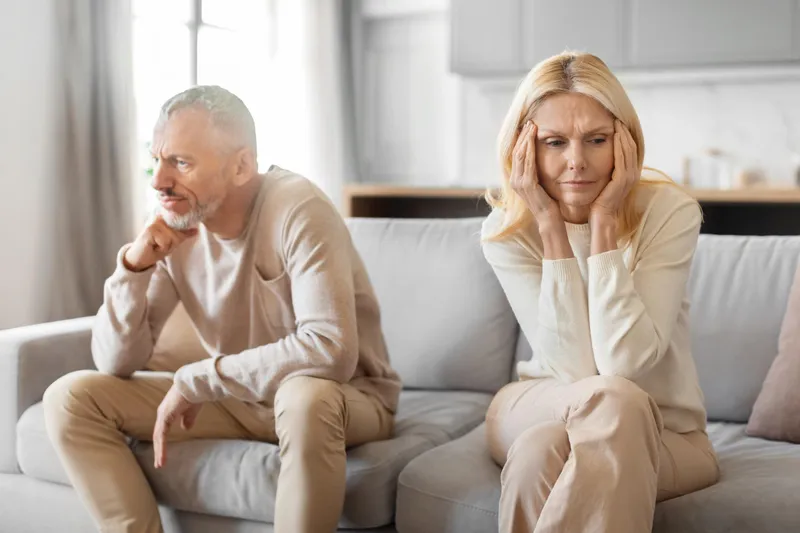 Pensionari supărați la pensie - Foto: Freepik