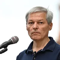Dacian Cioloş a fost numit consilier onorific al preşedintelui interimar Ilie Bolojan - Foto: INQUAM PHOTOS / Alex Nicodim