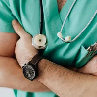 Care români vor beneficia de analize gratuite, pentru depistarea cancerului, hepatitei şi SIDA - Foto: Pexels/Karolina Kaboompics