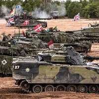 Șefa Comiisiei Europene propune achiziții militare comune în UE: La fel cum am făcut cu vaccinurile - Foto: Facebook/NATO