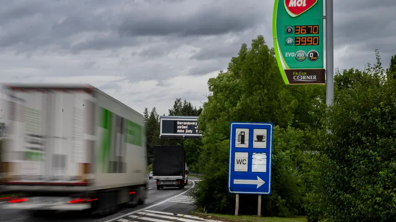 Cum a ajuns compania maghiară MOL să vândă motorină și benzină mai ieftin la Arad decât în Ungaria? - Foto: Profimedia Images (Imagine cu caracter ilustrativ)