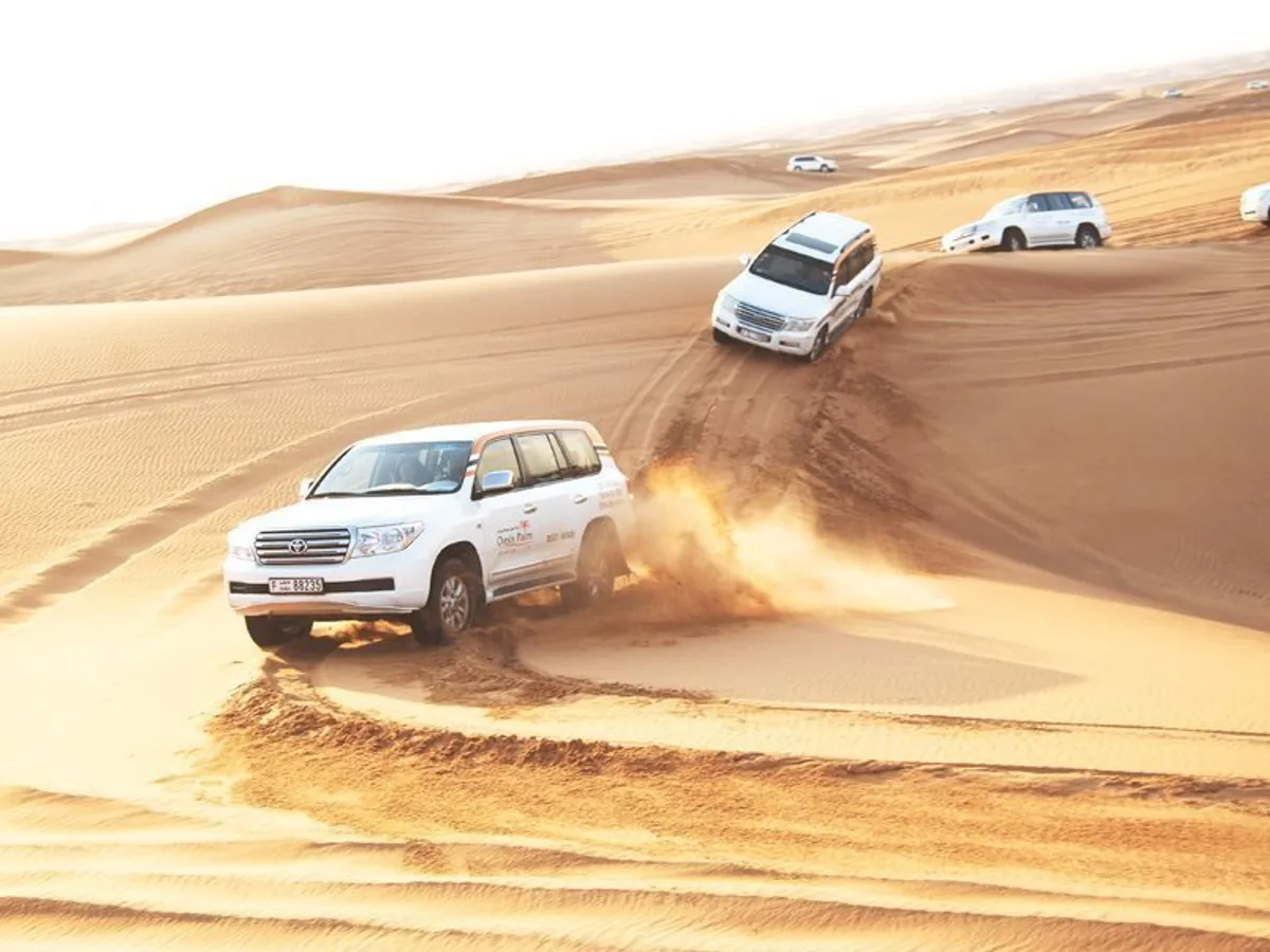 Safari în deșert cu mașini 4x4