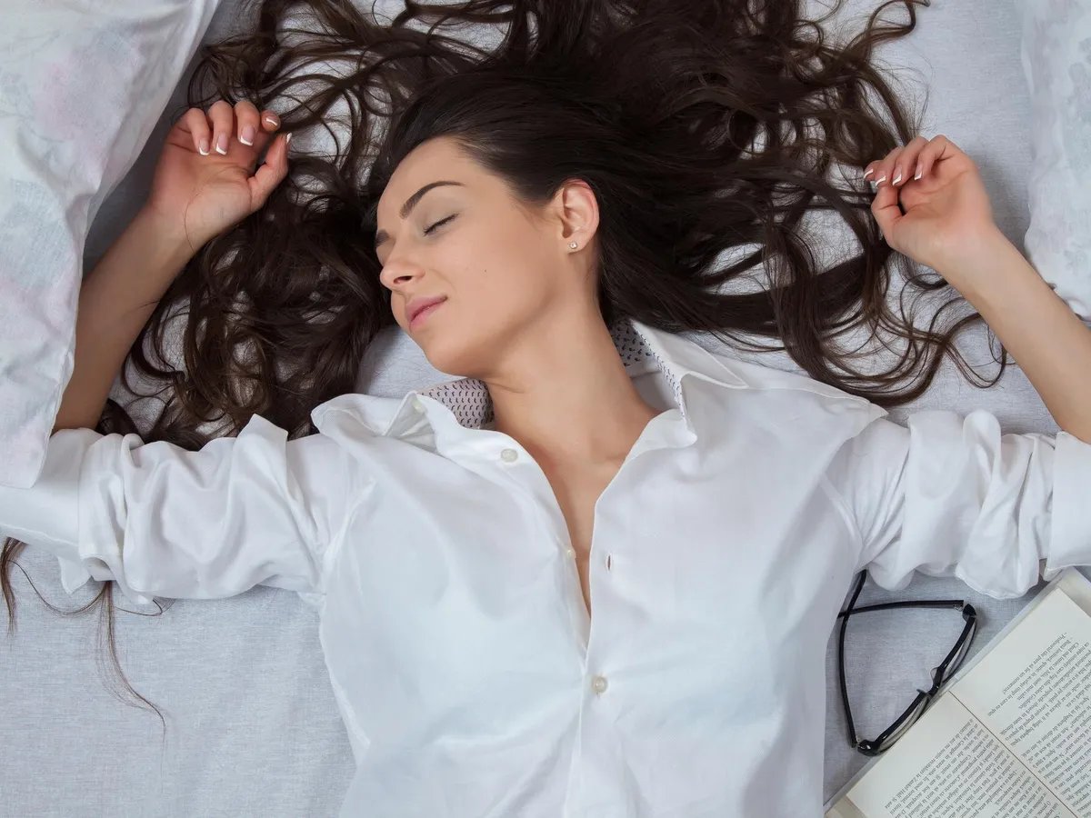 Gestul banal care îți rupe părul în fiecare zi fără să știi. Îl faci după fiecare duș - Foto: Freepik (imagine cu rol ilustrativ)