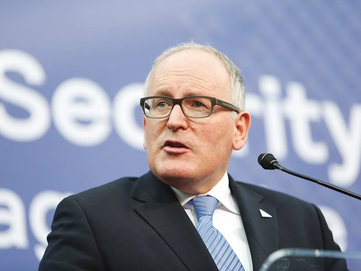 Celălalt candidat pentru conducerea Comisiei Europene este socialistul Frans Timmermans