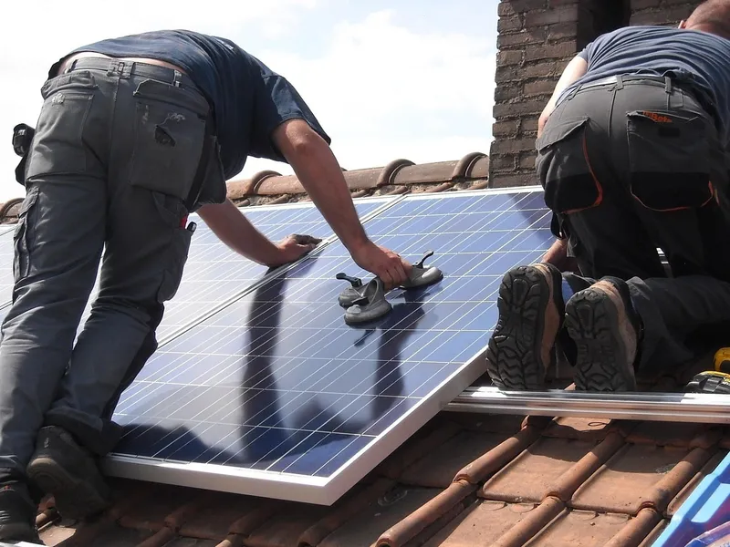 Dispozitive-spion, în panouri fotovoltaice din China