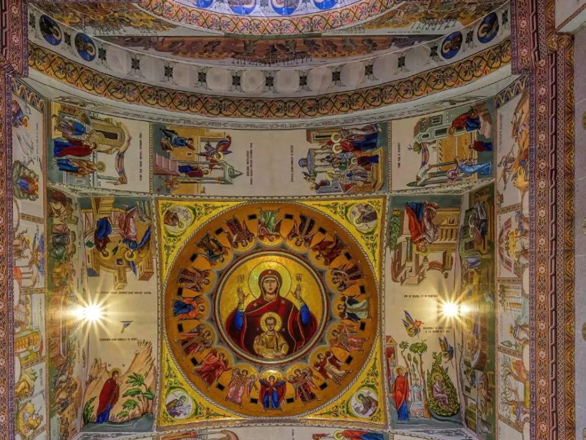 6 ani de muncă pentru mozaicul din interiorul Catedralei Mântuirii Neamului. Lucrări finalizate
