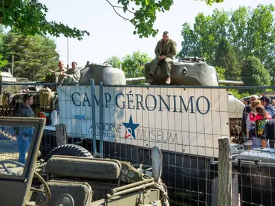 VIDEO SUA construiesc un nou tip de formaţiune militară, folosindu-se de războiul din Ucraina - Foto: Profimedia Images