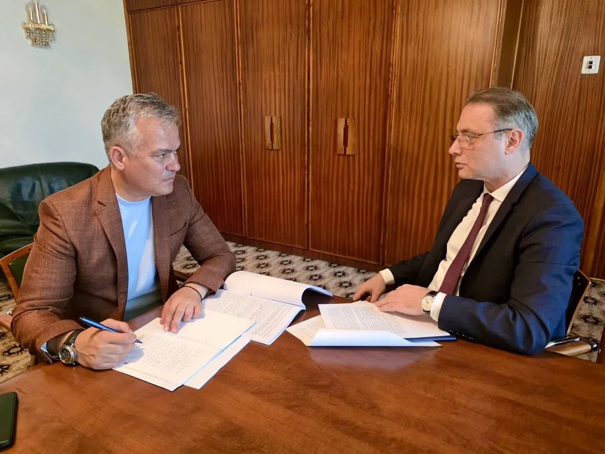 Adrian Veștea spune că Luca Niculescu va fi ministru de Externe în guvernul său. A fost și propus și de Tomac